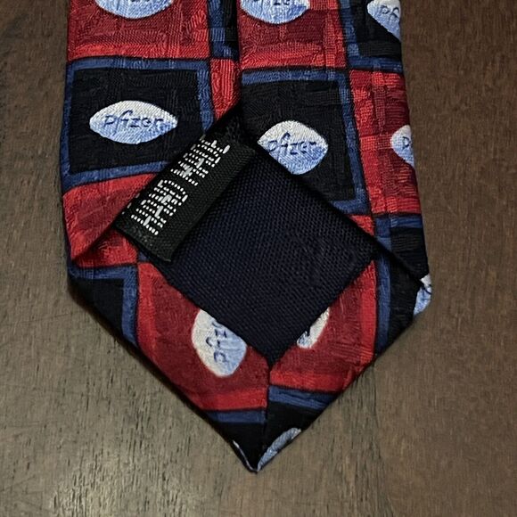Ancient Ties Inc. Hand Made 100% Silk Men’s Neck Tie Pfizer Pill Print - Picture 7 of 9